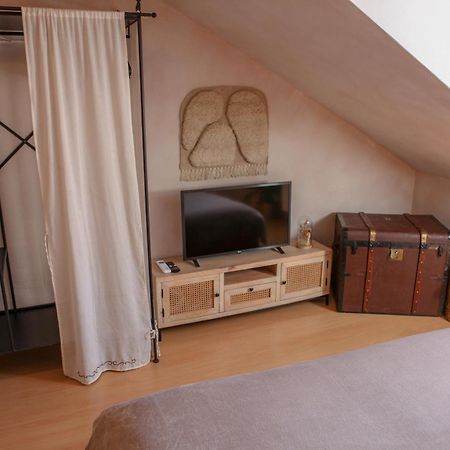 Cozy Apartment In The Heart Of The Historic City ブラチスラヴァ エクステリア 写真